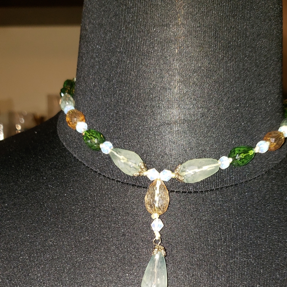 Liz Claiborne Clear And Green Glass Bead Choker-Style Necklase